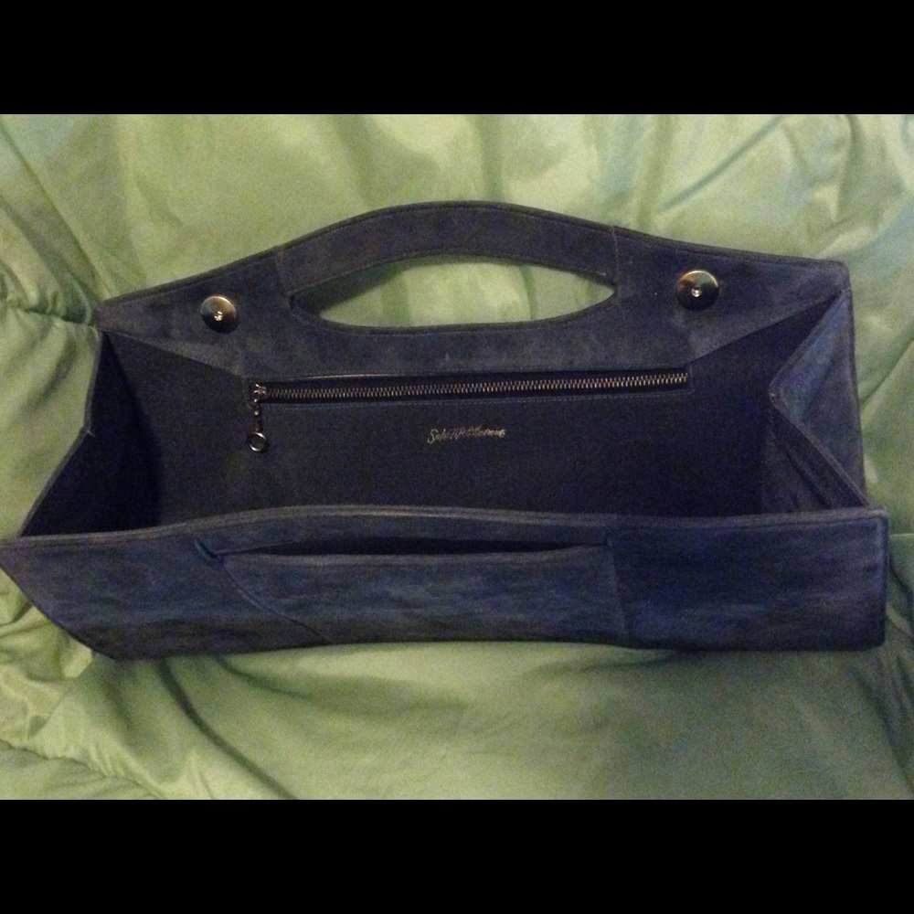 Saks Snap clutch